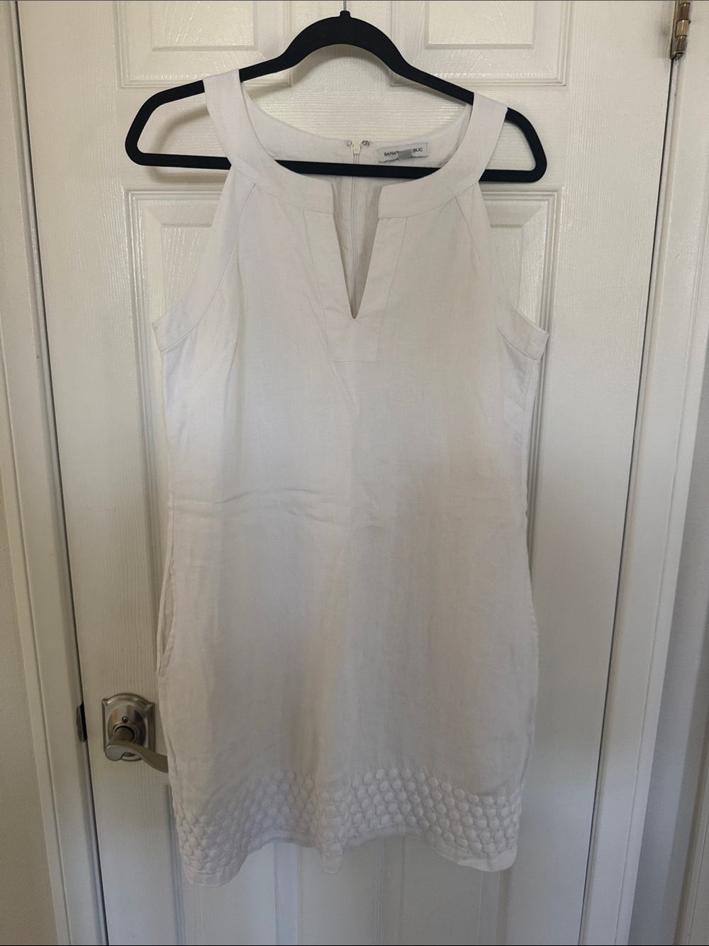 Banana Republic White Sleeveless Linen-Blend Tunic with Textured Hem